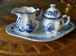 Дельфт. Сахарница и сливочник